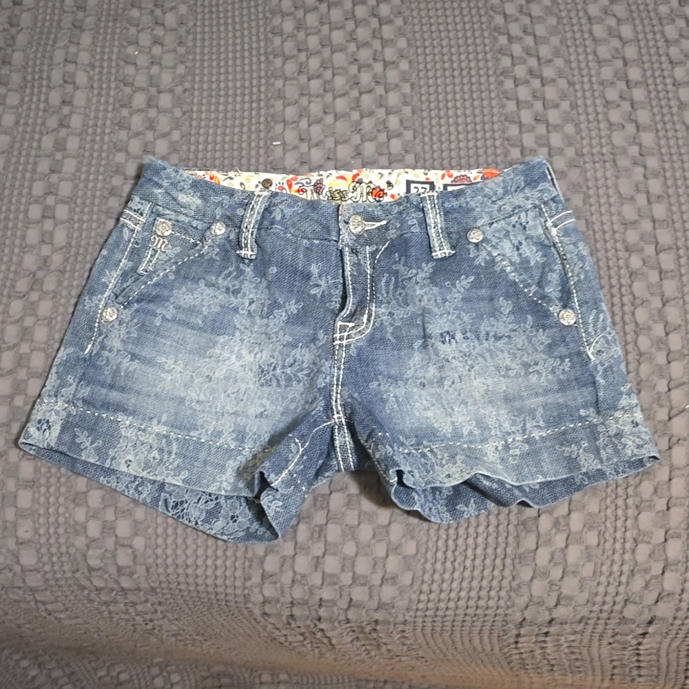 Miss me Jean shorts size 27